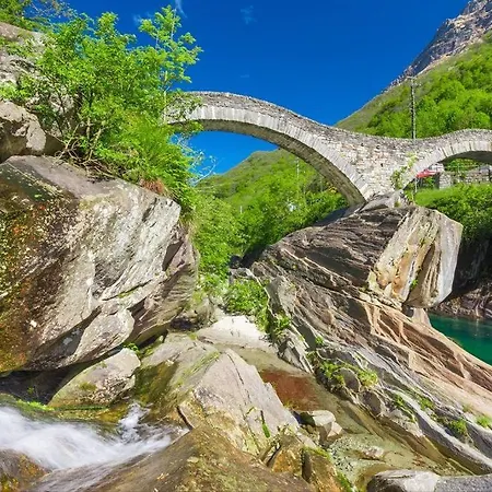 Maggiore Billard Pinball Arcade Lägenhet Malgesso